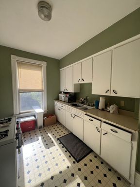 Listing photo thumbnail