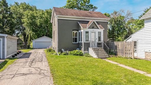 Listing photo thumbnail