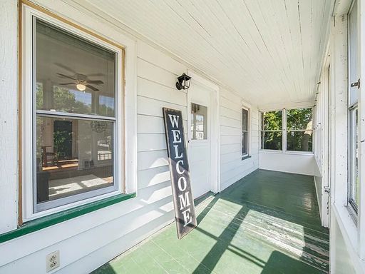 Listing photo thumbnail