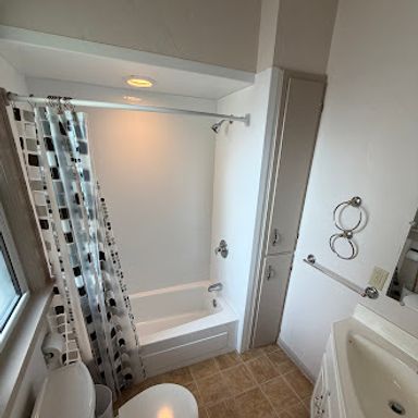 Listing photo thumbnail