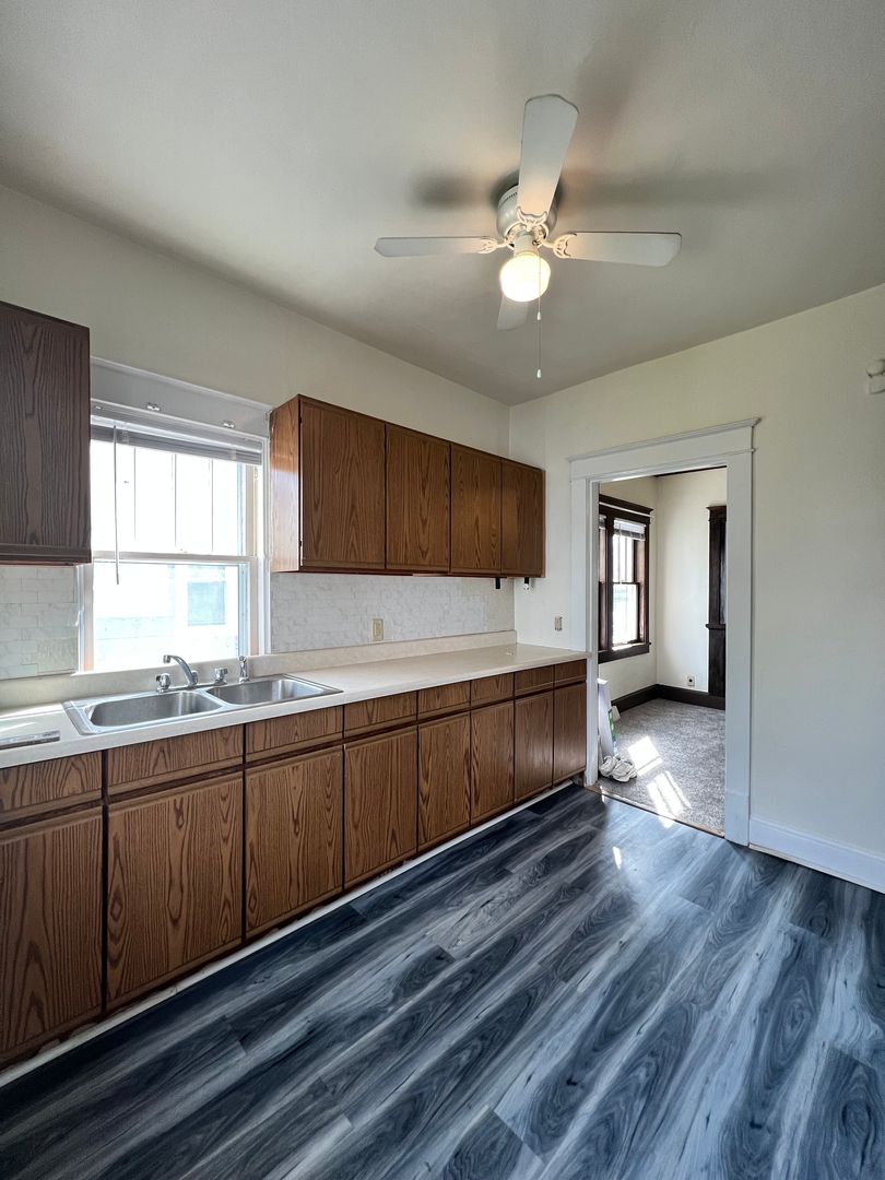 Oshkosh House: 844 Frederick