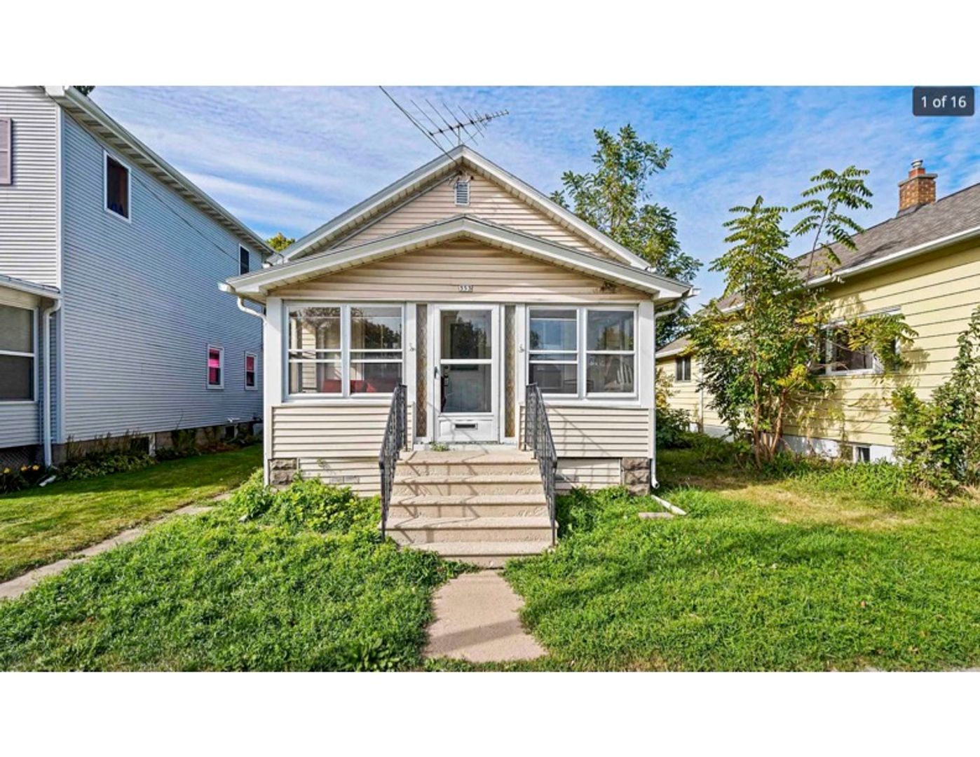 Oshkosh House: 353 Bowen St