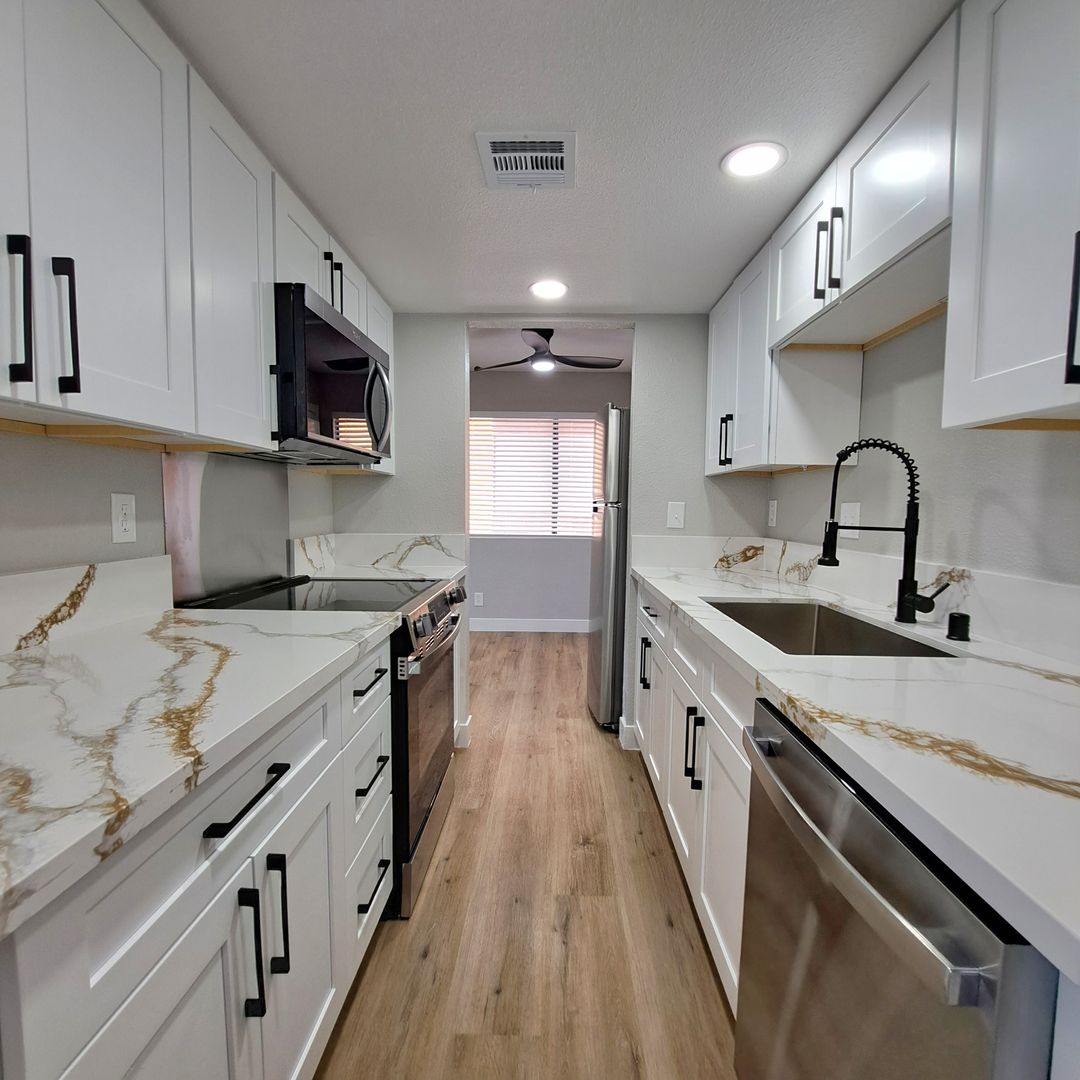 Las Vegas Apartment: Retablo Avenue & Zavala Street