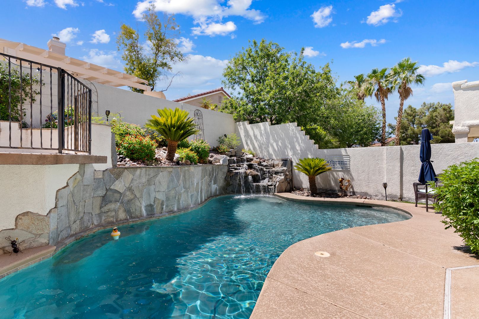 Henderson House: 1870 Desert Forest Way