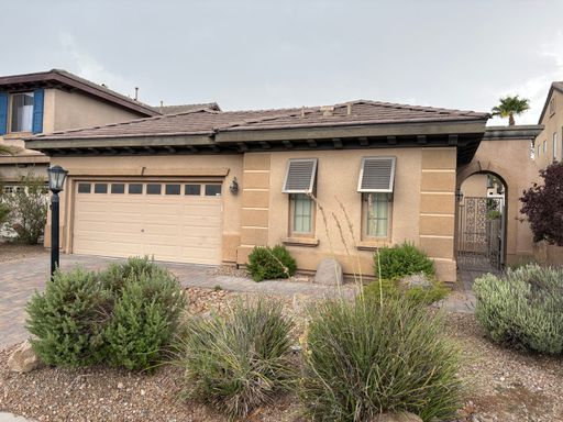 Single-story 3 Bedroom with Pool – photo 1