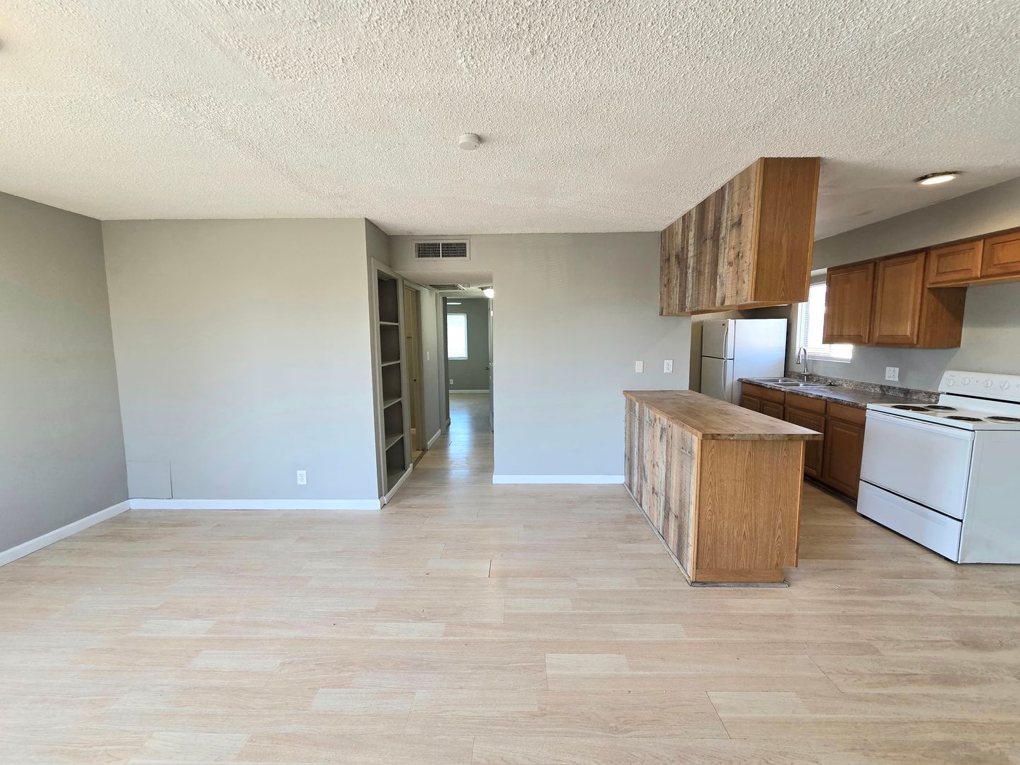 Las Vegas Apartment: 833 N Bruce Street