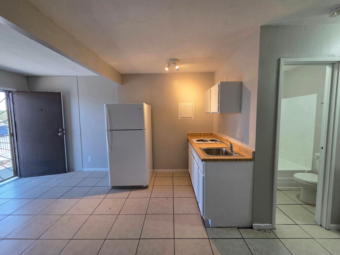Henderson Apartment: 136 Judy Lane