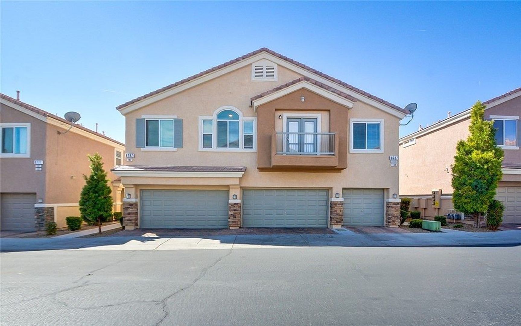 Las Vegas Townhome: 8787 Tom Noon Avenue #101