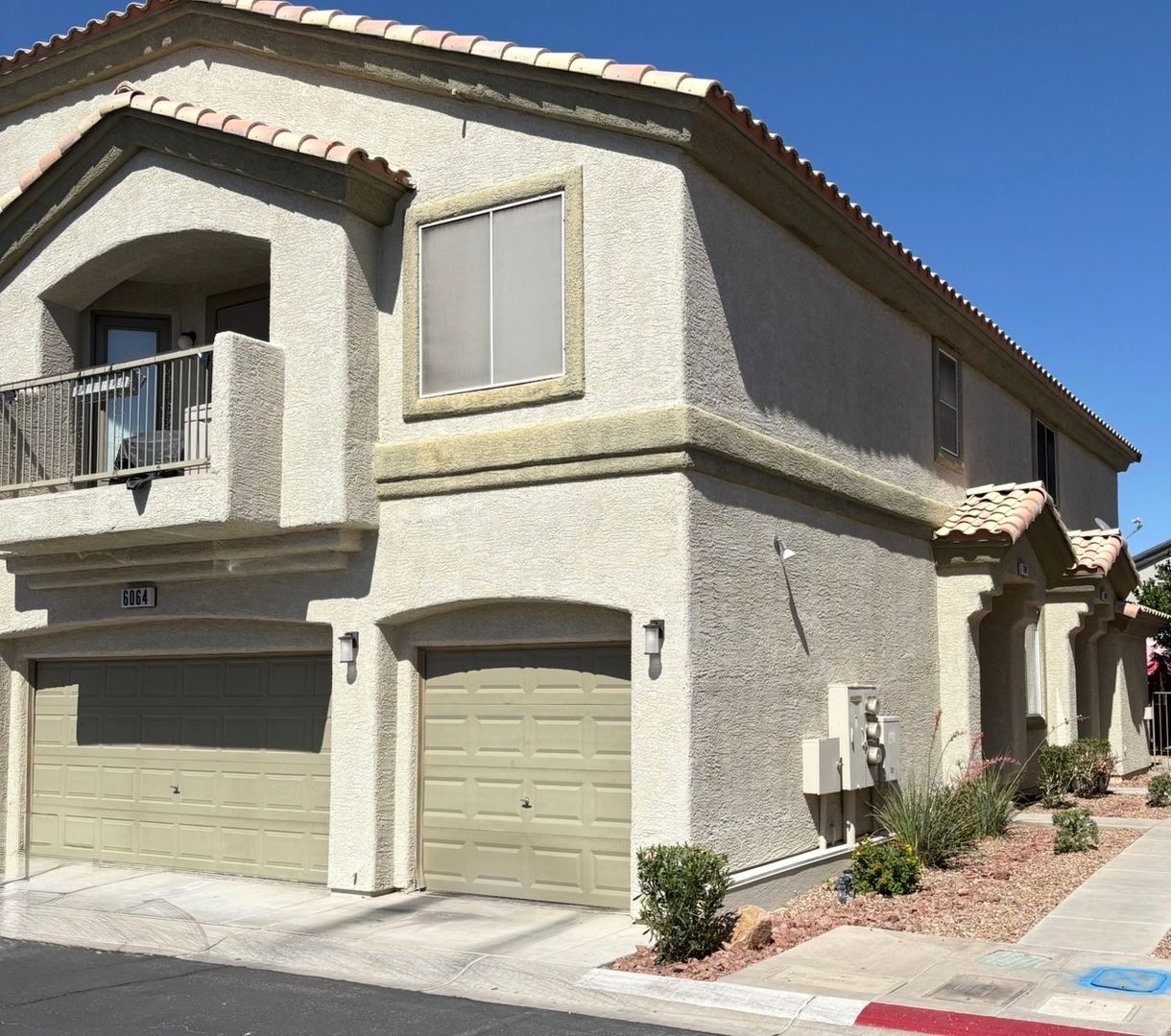 Henderson Townhome: 6064 Nestled Foot Street #102