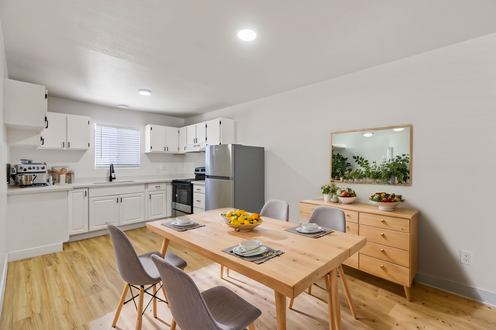 Las Vegas Apartment: 241 W Philadelphia Avenue