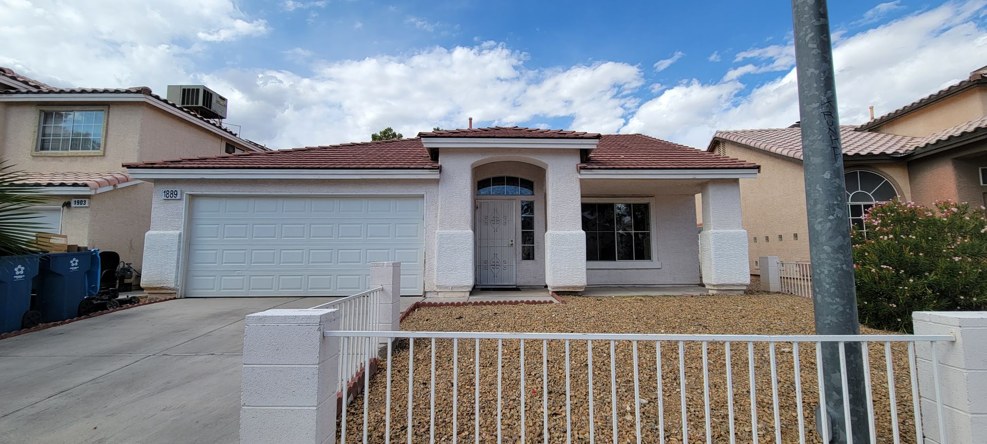 Las Vegas House: 1889 Blue Ribbon Dr