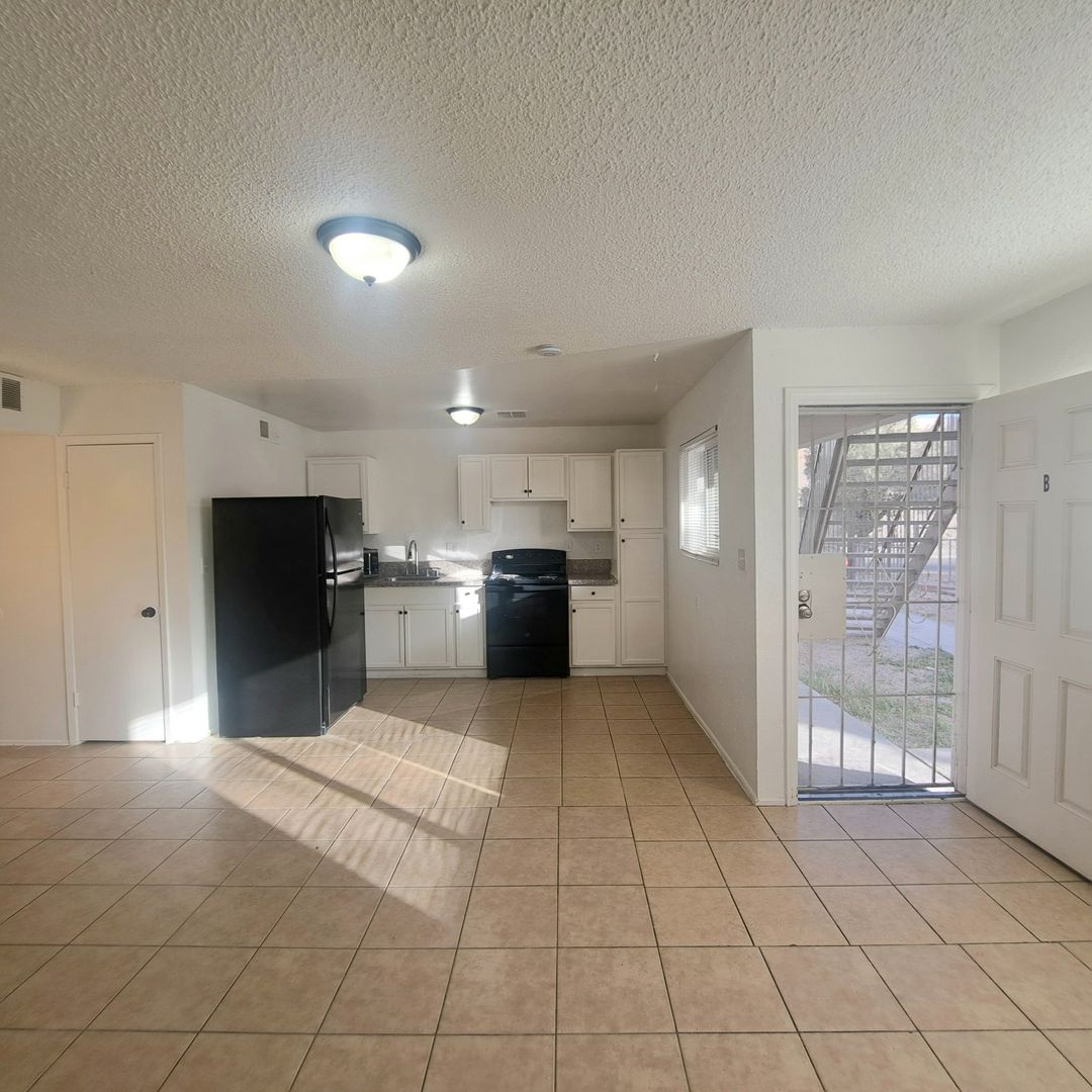 Las Vegas Apartment: 2900 Marlin Avenue