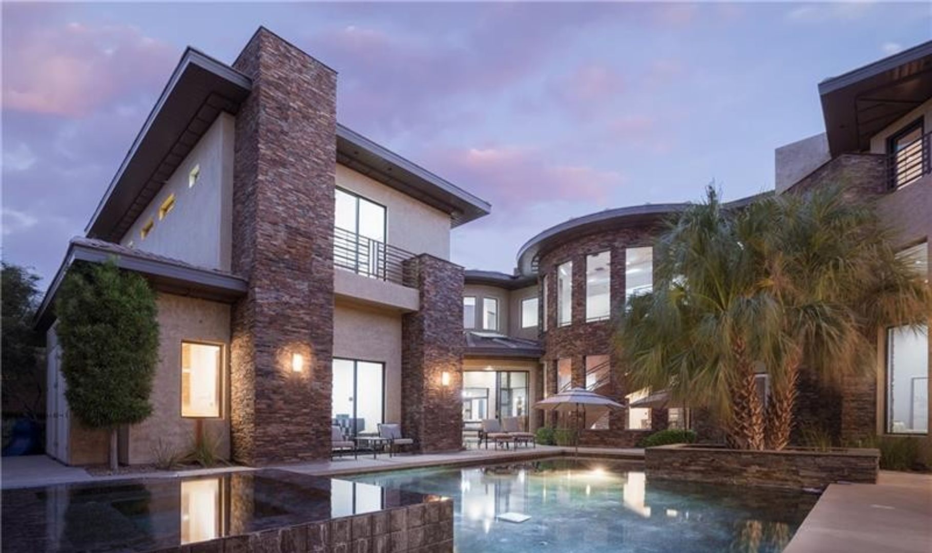 Las Vegas House: 17 Soaring Bird Ct