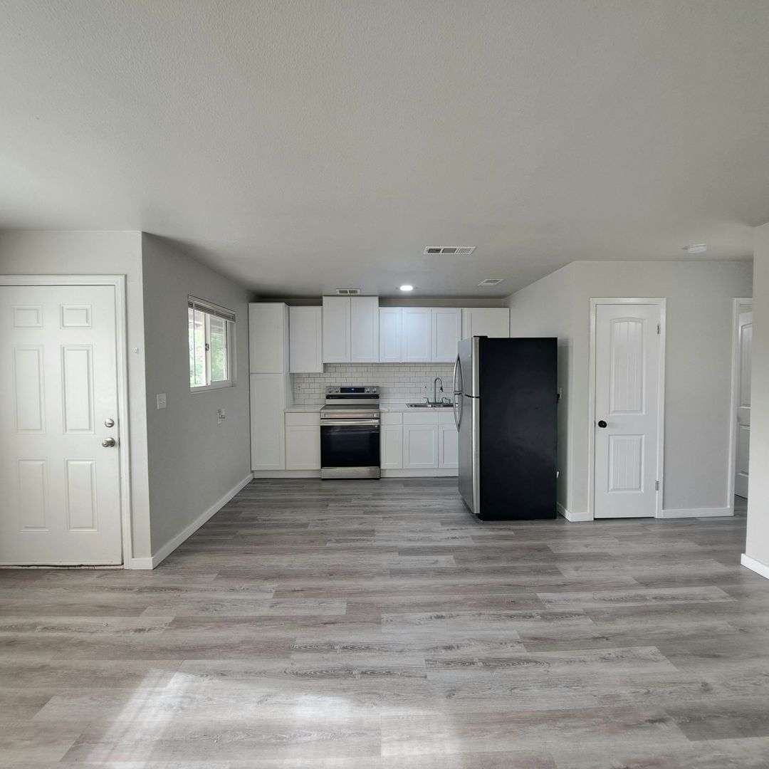 Las Vegas Apartment: 2900 Marlin Avenue