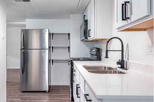 Sawyers Mill - Newly Renovated - Now Leasing - Under New Management - CALL NOW! – photo 1