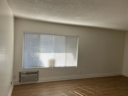 Fully Renovated bedroom 1 Bath Top!!!!! – photo 1