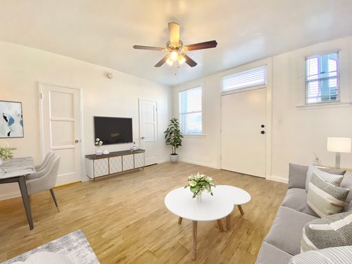 Renovated Trendy Studio in the Heart of Glendale – Must See! – photo 1