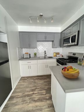 1 Month Free Rent - Modern Luxury Living in the Heart of Downey | Renovated Units + Stainless Steel Appliances