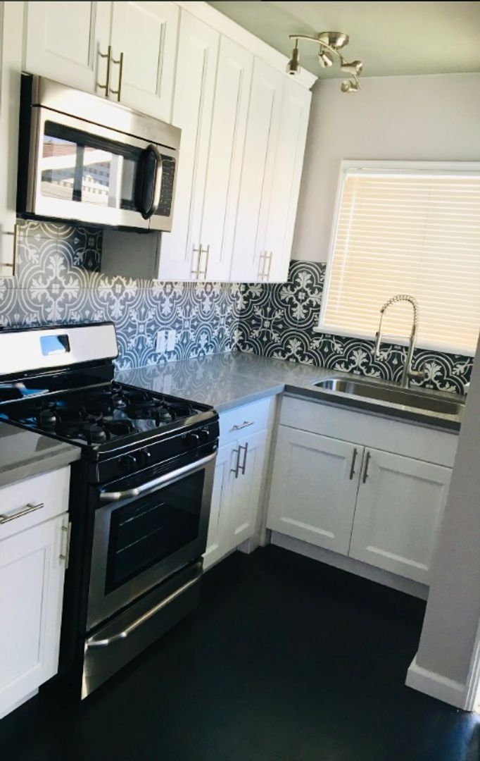 Glendale Apartment: 408-410 E. Elk/ 409-413 E. Lomita