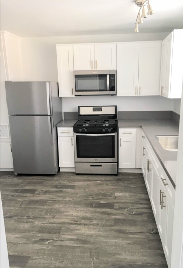 Glendale Apartment: 1438 Dixon St.