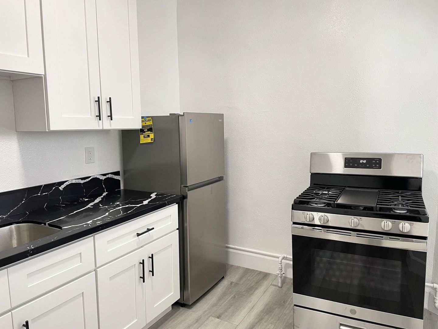 Los Angeles Apartment: 1501 W. Adams Blvd.