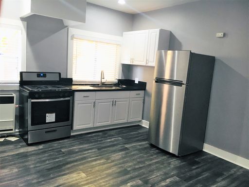 FULLY REMODELED CONVENIENTLY LOCATED SINGLE UNIT! – photo 1