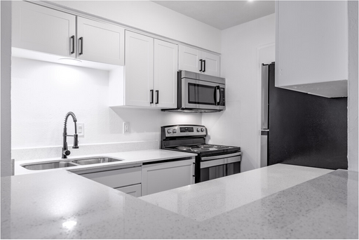 RENOVATED 1 B/1BA W/PATIO! Near AT&T Stadium - DON'T MISS OUT! – photo 1