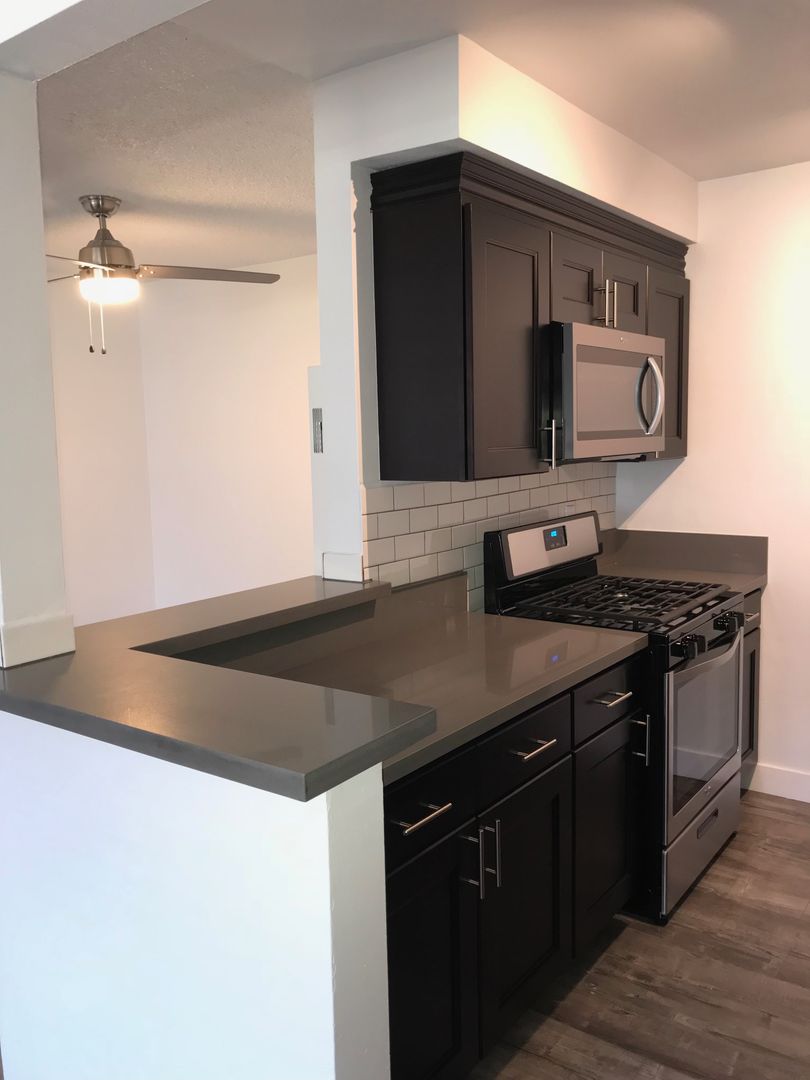 Anaheim Apartment: 104-147 East Leatrice Lane