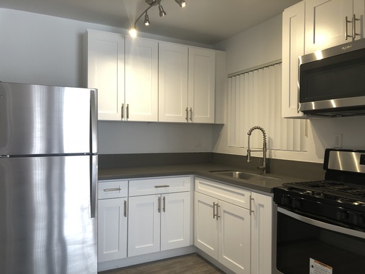 Beautifully Renovated 1BR in Up-and-Coming Glendale Neighborhood – photo 1