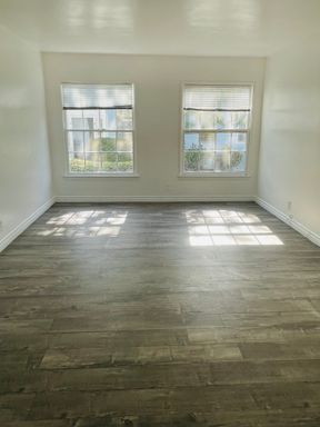 BEAUTIFUL NEWLY REMODELED 1 BEDROOM IN GLENDALE – photo 1