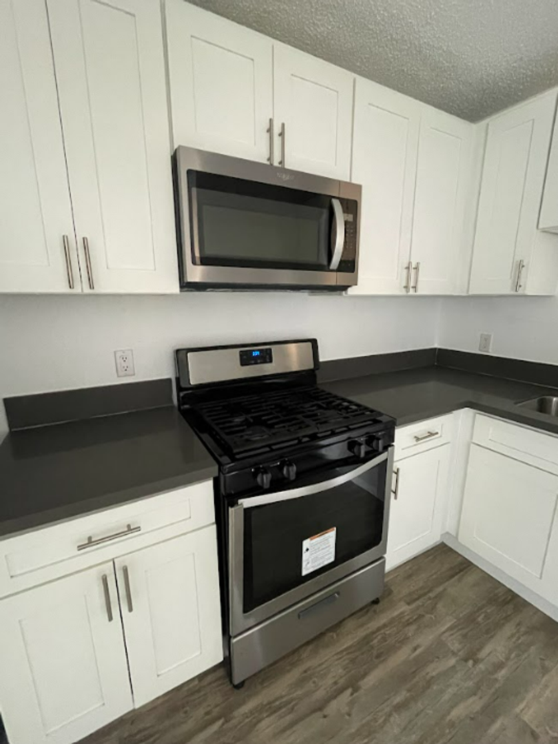 Glendale Apartment: 5940 San Fernando Rd