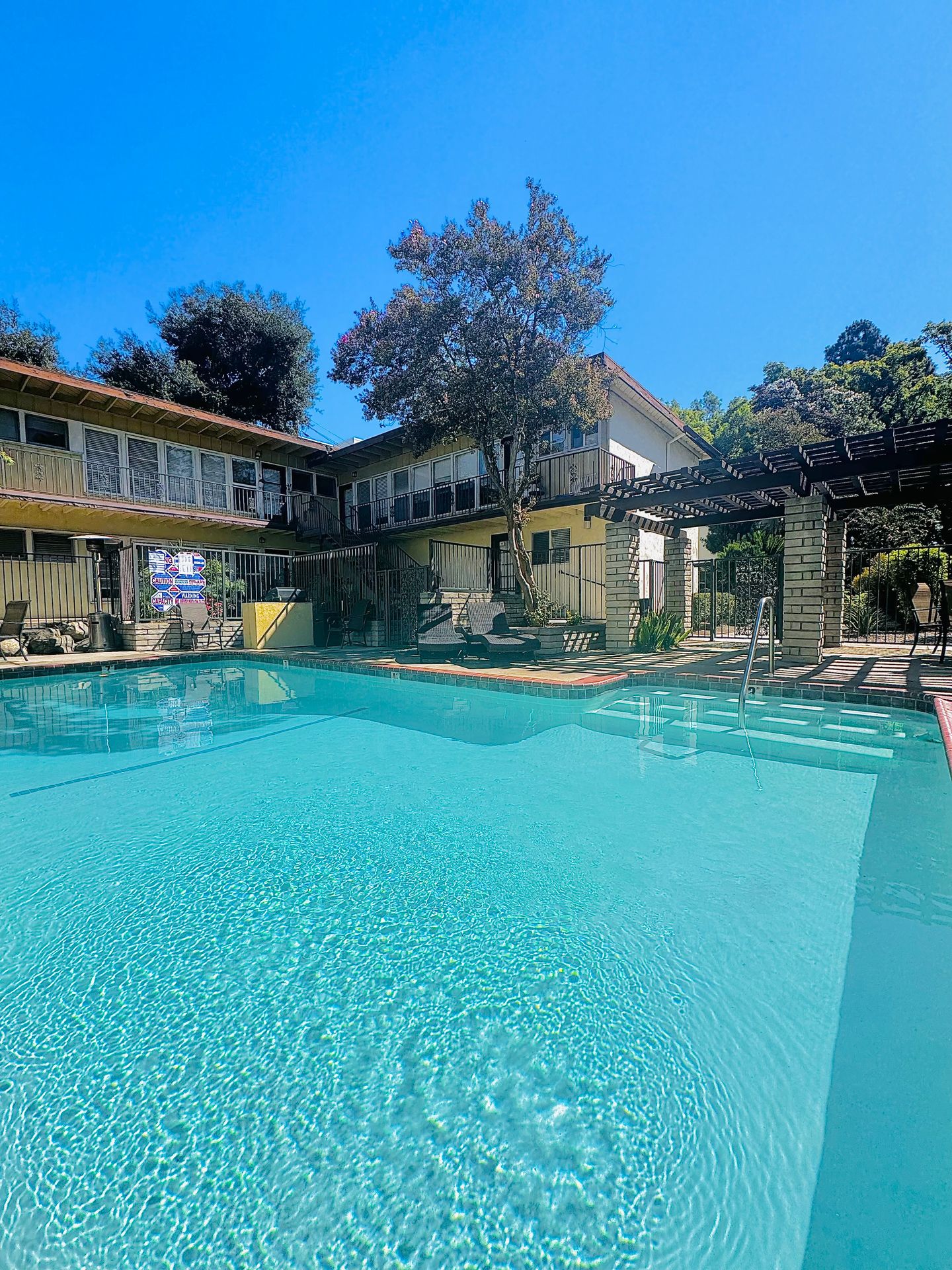 Pasadena Apartment: 405 N. Madison Ave, 390 N. Madison Ave, 400 N. Madison Ave