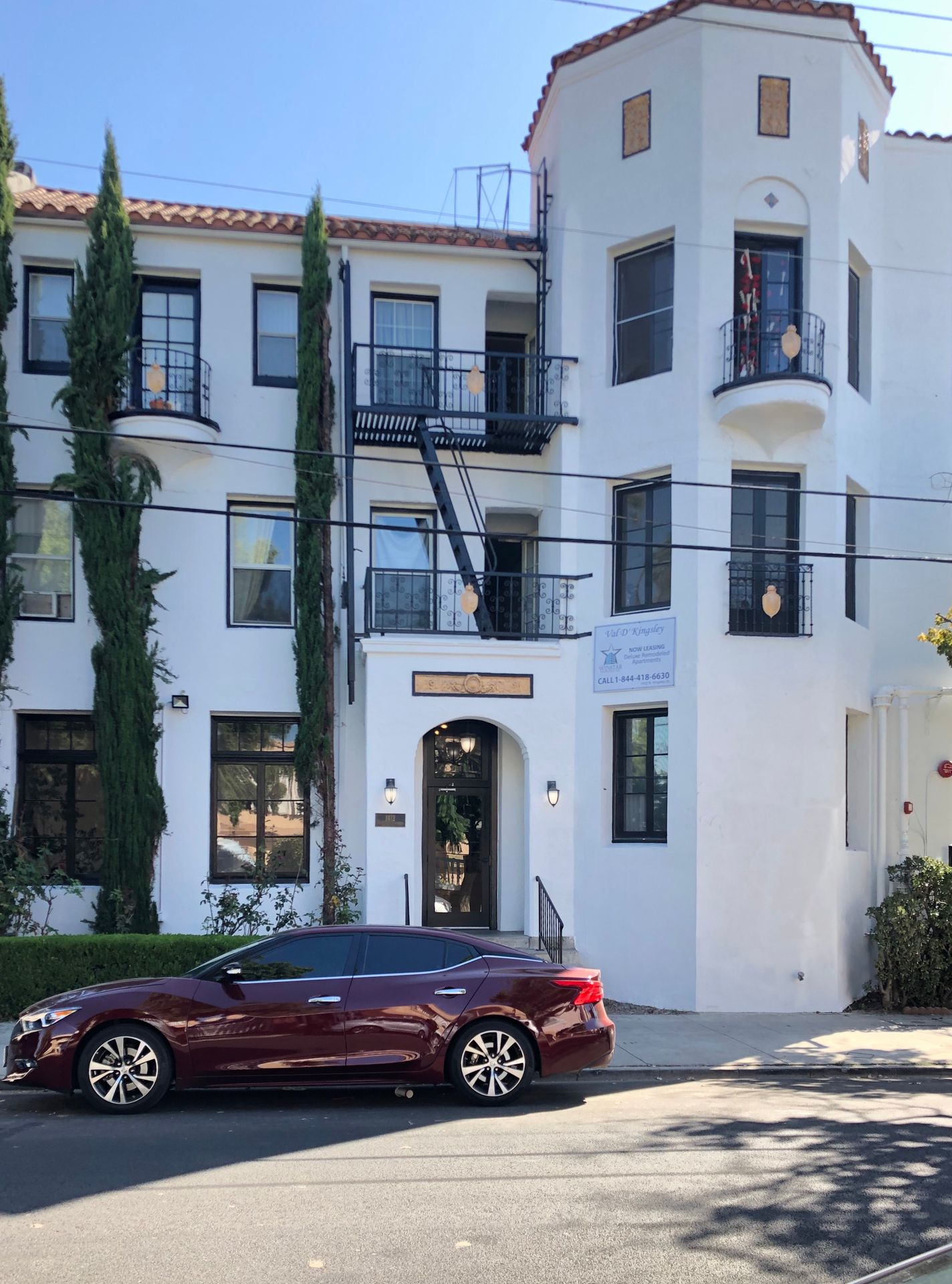 Los Angeles Apartment: 1412 N. Kingsley Dr.