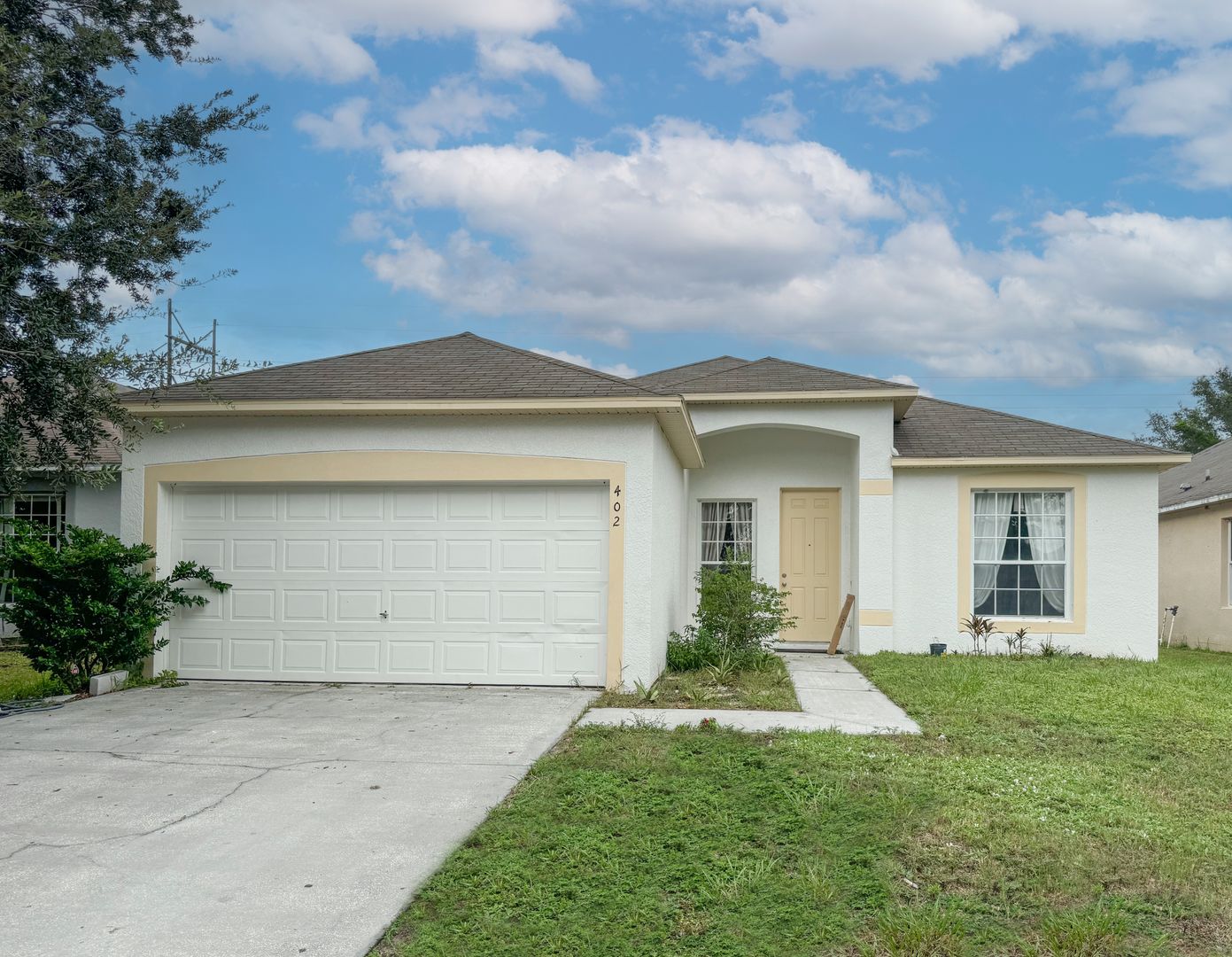 Davenport House: 402 Sunset View Dr
