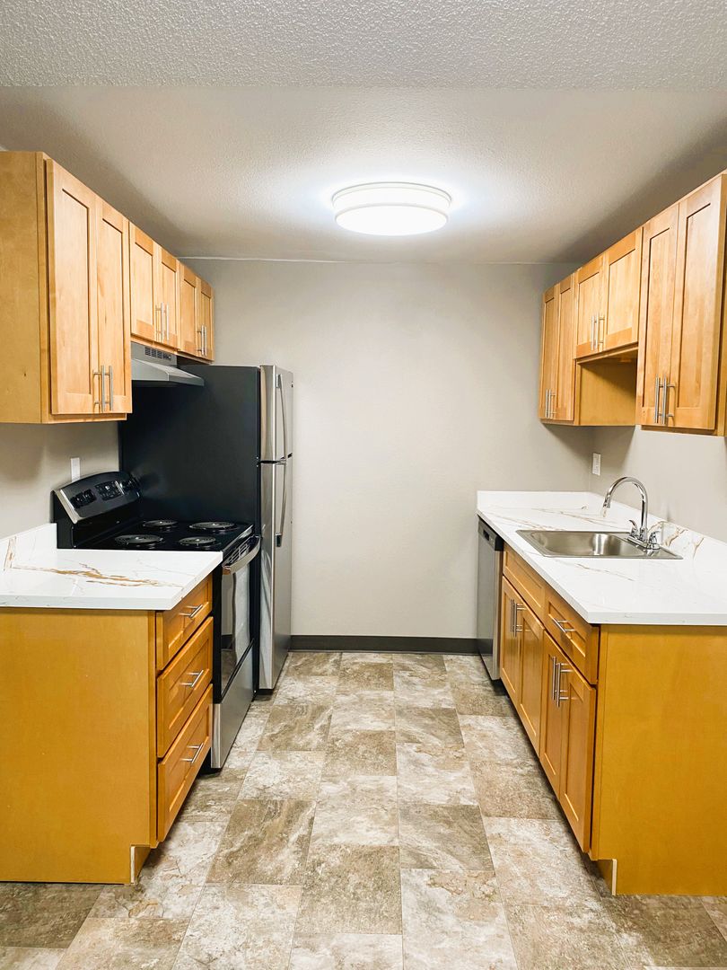 West Richland Apartment: 531 S. 38th Ave