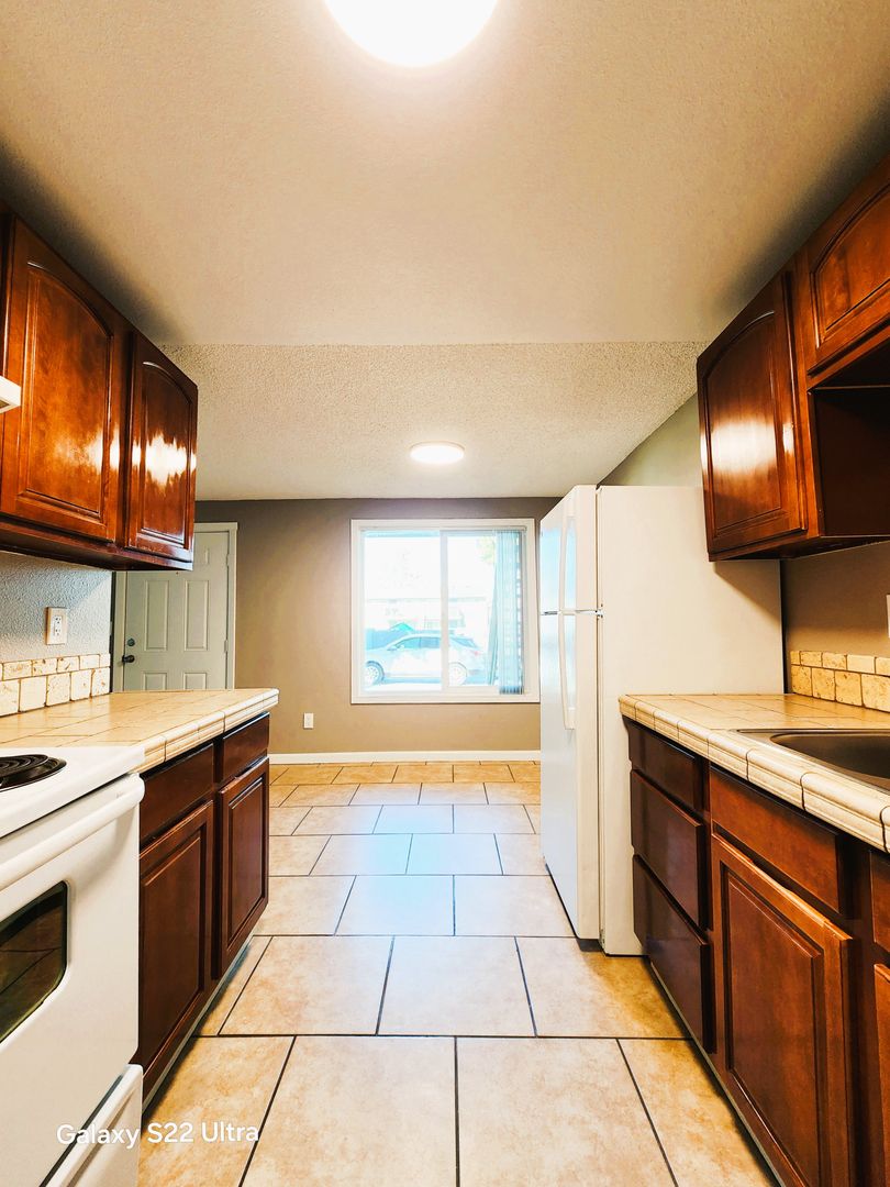 West Richland Apartment: 531 S. 38th Ave