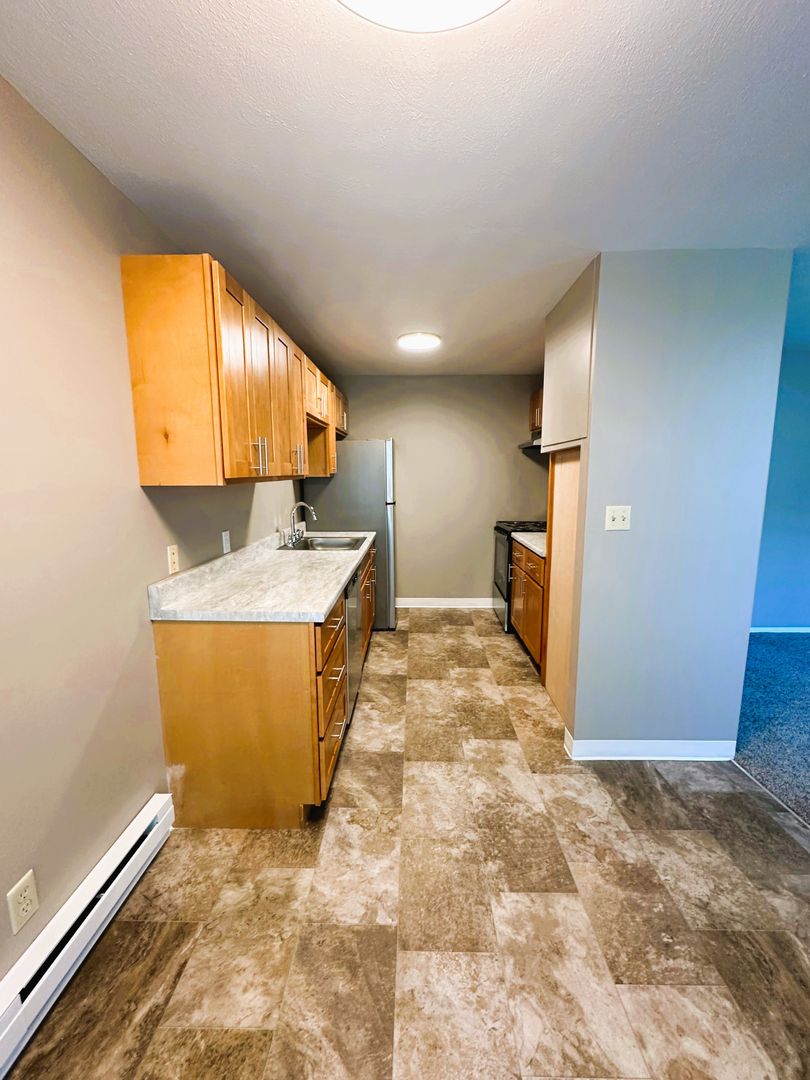 Richland Apartment: 160 Van Giesen