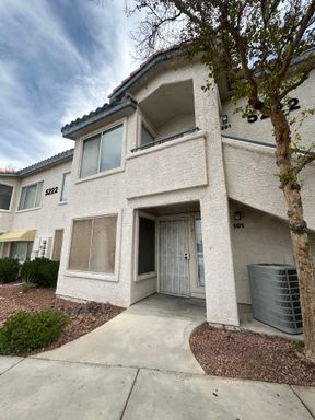 Must See 2 Bedroom Condo! Newly Renovated! – photo 1