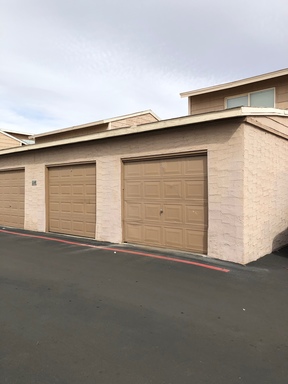 MUST SEE ONE BEDROOM TOWNHOME! – photo 1