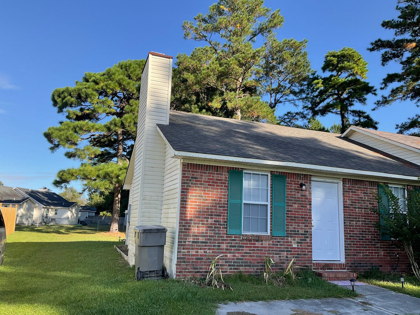 Midway Park House: 2296 Knollwood Lane