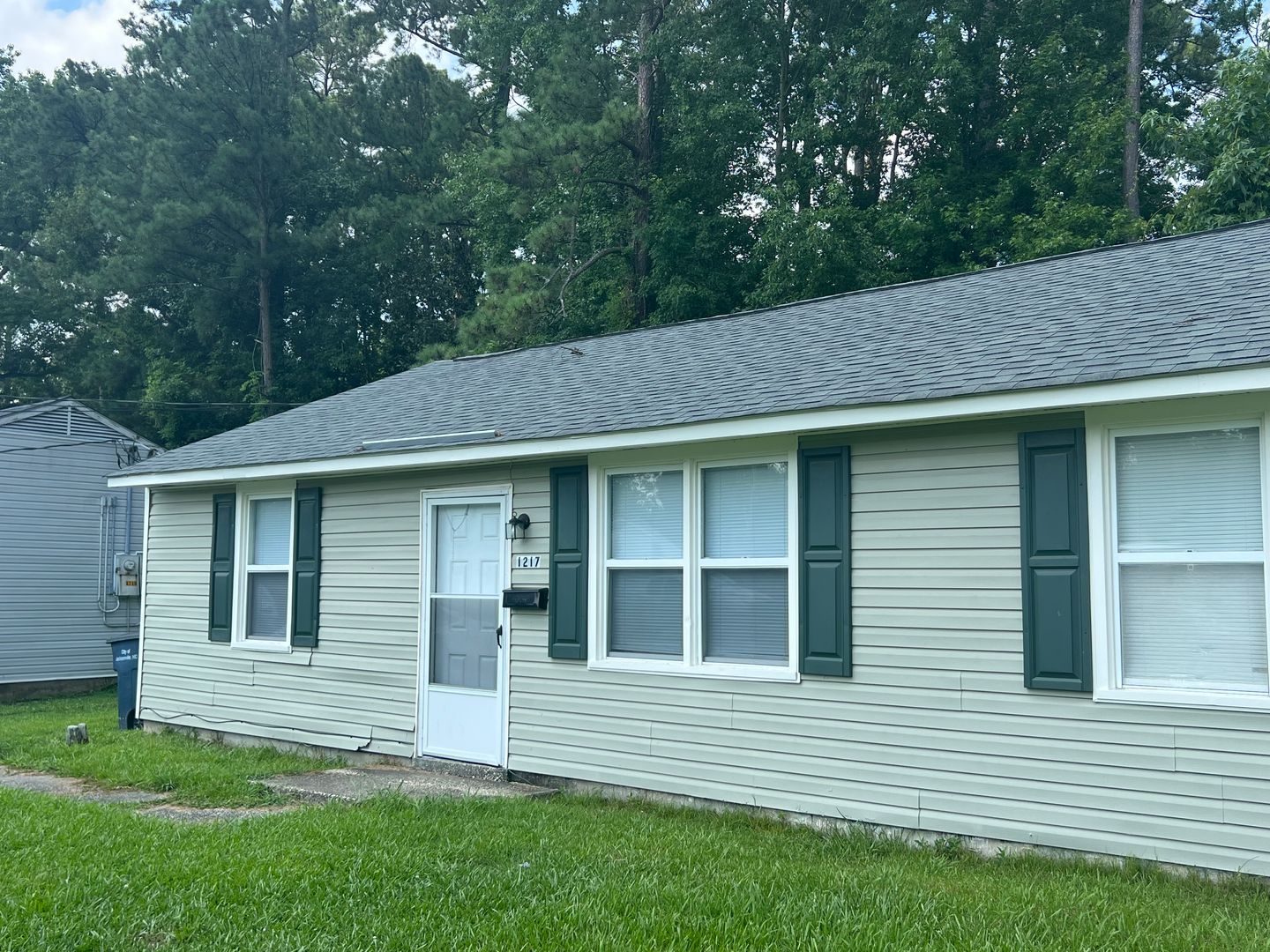 Jacksonville House: 1217 Davis Street