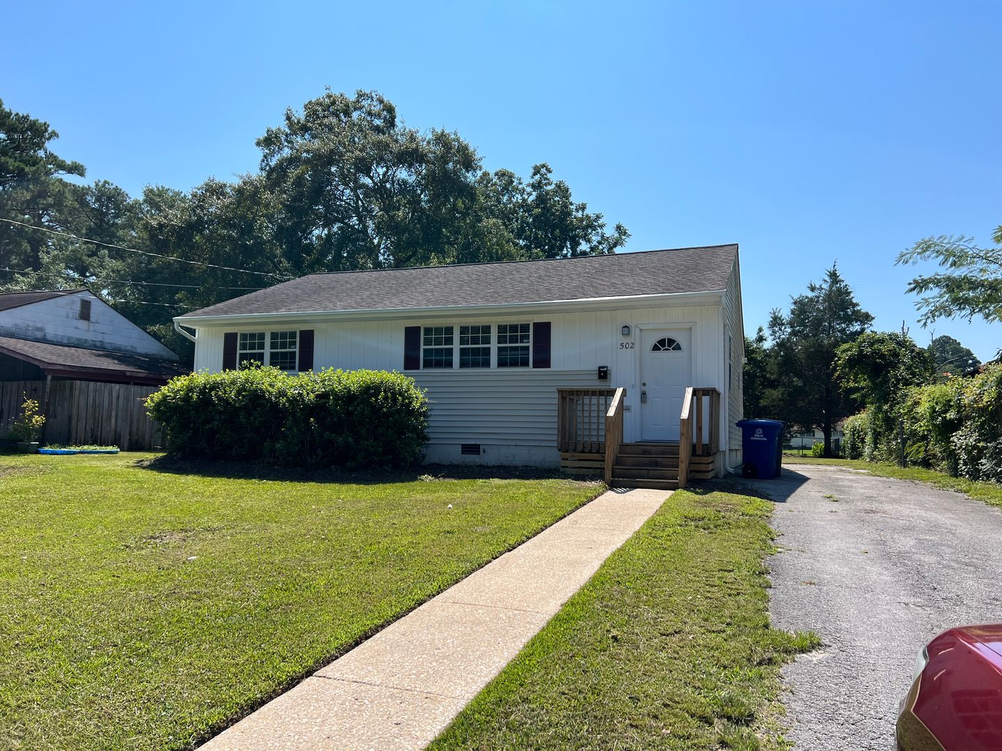 Jacksonville House: 502 New River Drive
