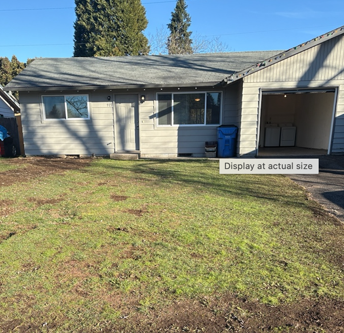 Vancouver Apartment: 913 & 915 NE 106th Ave