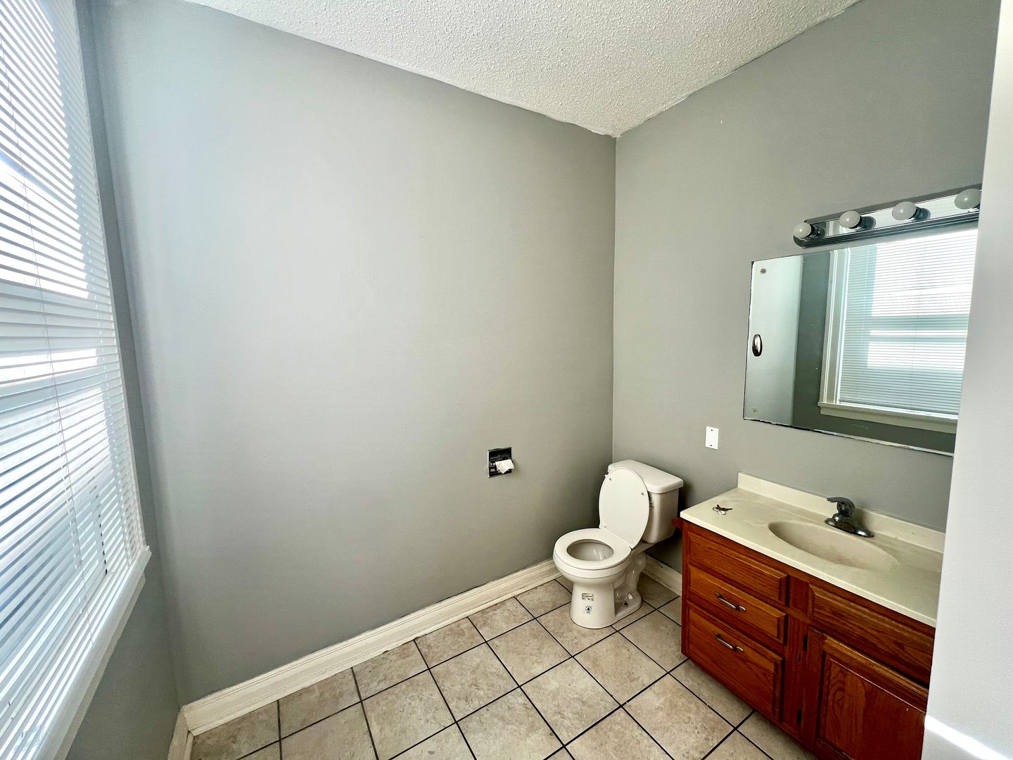 Omaha Apartment: 3608 Jackson Street