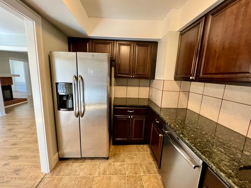 LOWEVERED PRICE! SPECIAL! 2 Bed 1 Bath with Garage Included + Secured Entrance!!! – photo 1