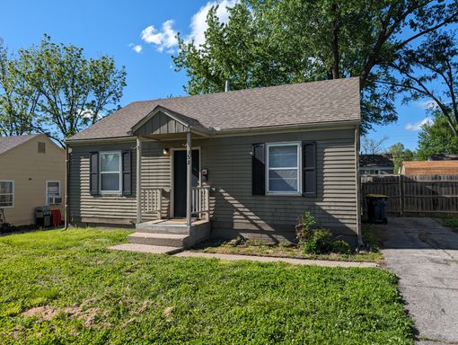 2 Bed 1 Bath Rental at 3526 NE 53rd Street, Kansas City, MO – photo 1