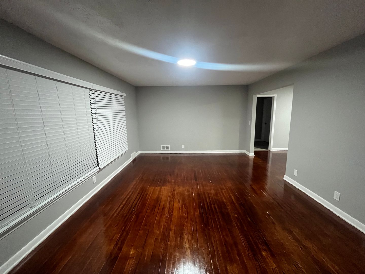 Omaha Apartment: 3701-3705 Jones St