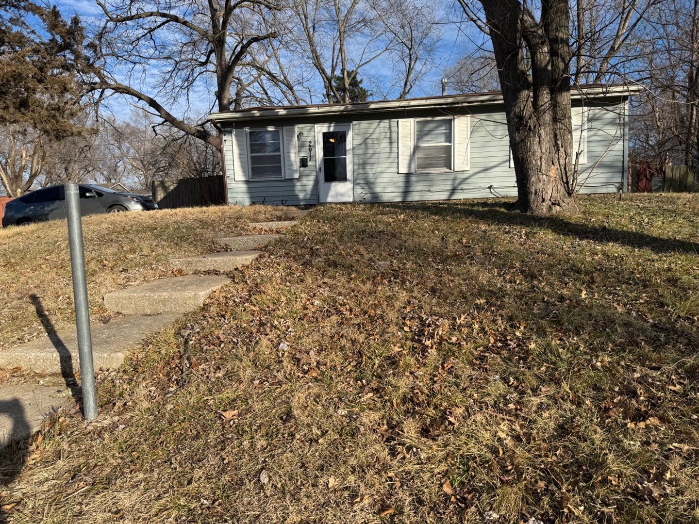 Kansas City House: 2611 S 48th Terrace