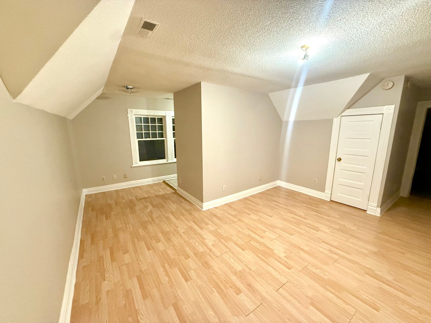 Omaha Apartment: 3608 Jackson Street