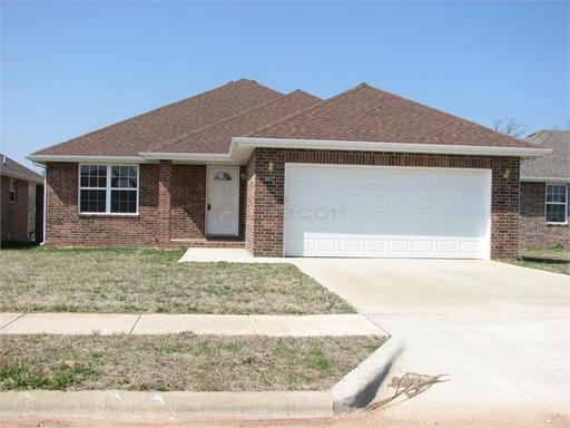 3 bed 2 bath in SE Springfield – photo 1